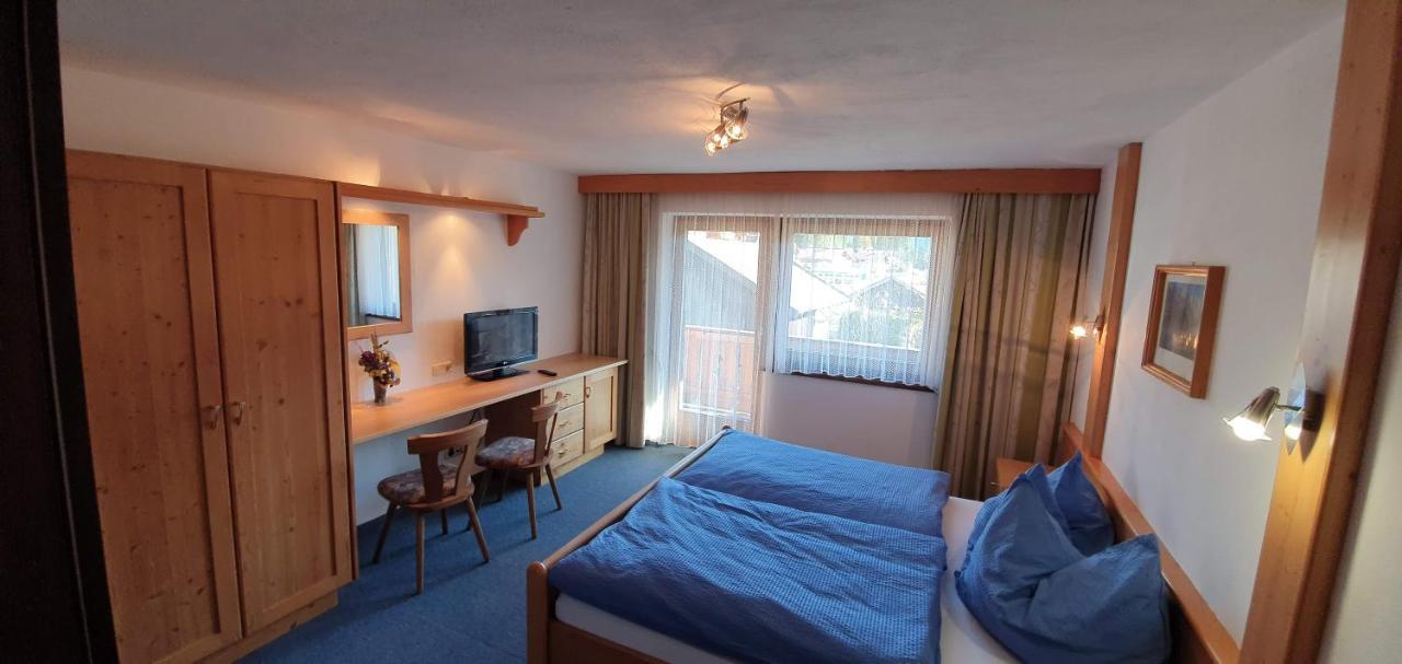 Pension Appartements Via Claudia Лермос Екстер'єр фото